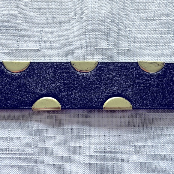 BLACK BELT WITH METALLIC GOLD STUDS - Picture 15 of 15